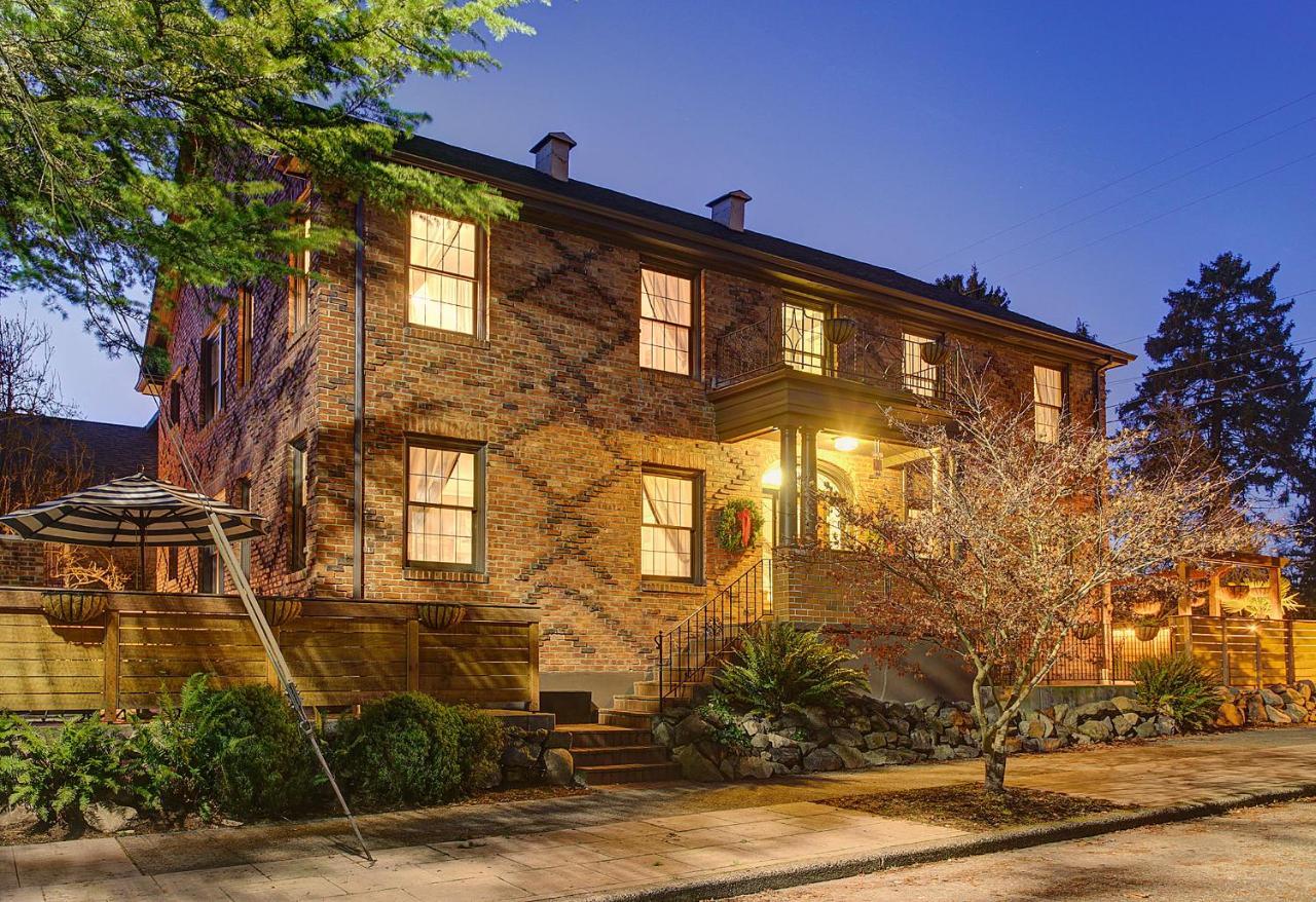 Bed & Breakfast Chelsea Station