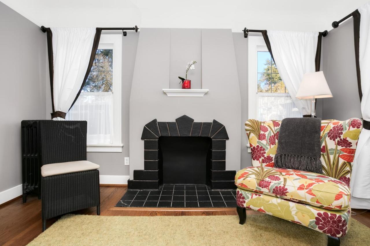 Chelsea Station Bed & Breakfast Seattle